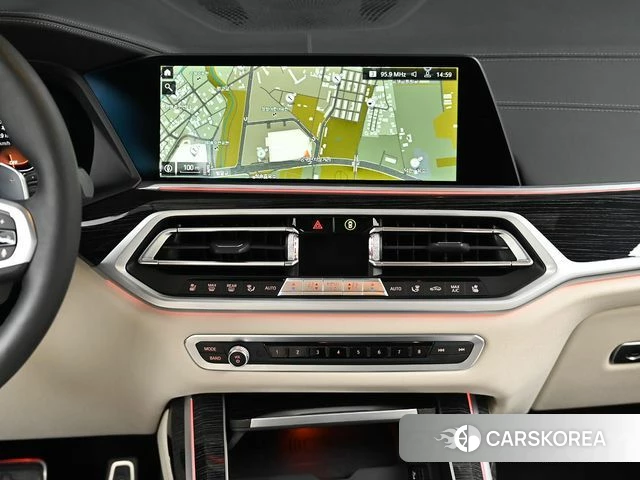 BMW X7 (G07) 2022 Белый из Кореи, фото 5