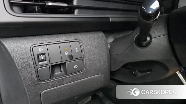 Hyundai Staria 2023 Белый из Кореи, фото 5