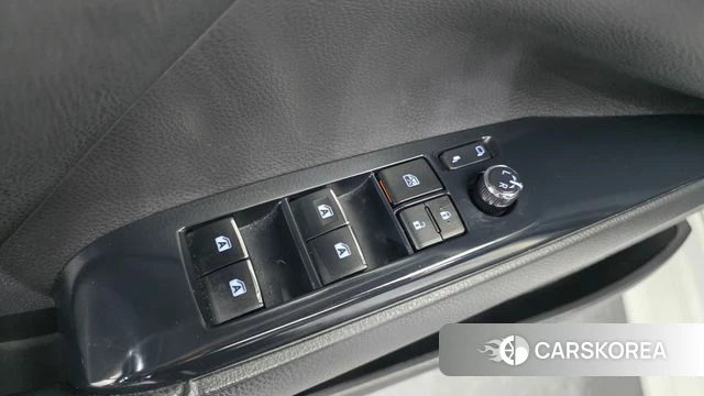 Toyota Camry (XV70) 2019 Белый из Кореи, фото 5