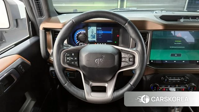 Ford Bronco 6th Generation 2022 Небесно-голубой из Кореи, фото 5