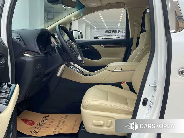 Toyota Elfa 2022 Белый из Китая, фото 5
