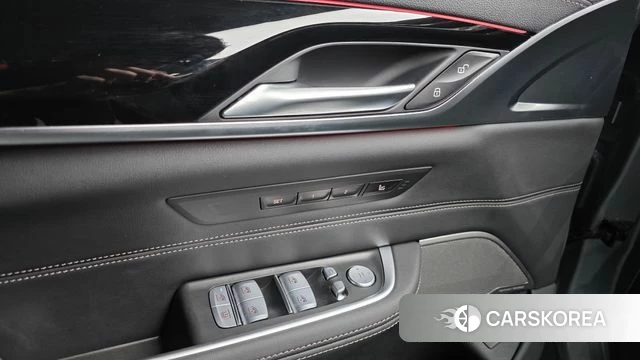 BMW 6 Series GT (G32) 2024 Серебристо-серый из Кореи, фото 5