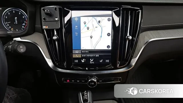 Volvo V60 Cross-Country 2nd Generation 2020 Белый из Кореи, фото 5