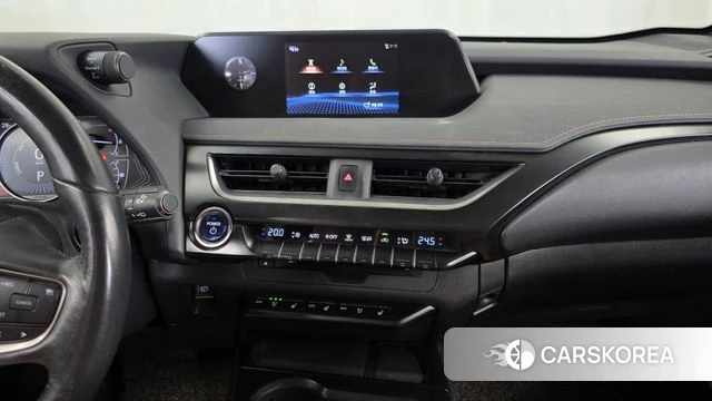 Lexus UX250h 2019 Белый из Кореи, фото 5