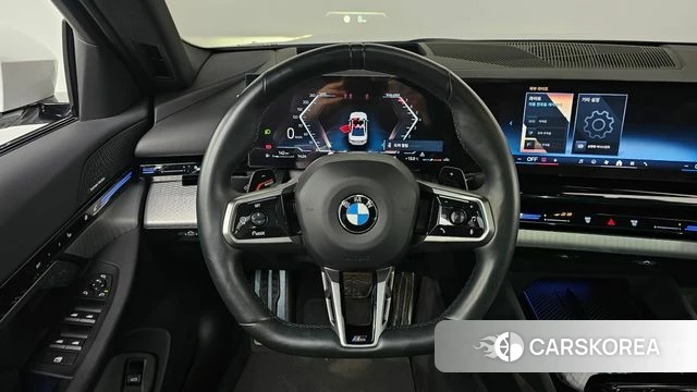 BMW 5 Series (G60) 2024 Белый из Кореи, фото 5