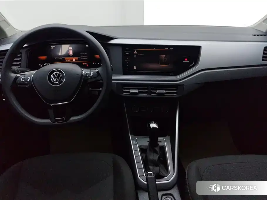 Volkswagen Polo 2023 Белый из Китая, фото 5