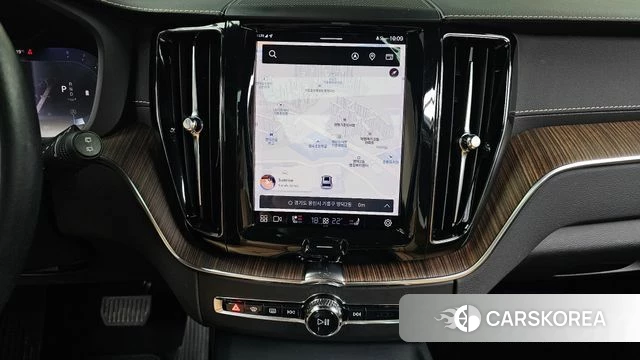 Volvo XC60 second Generation 2022 Белый из Кореи, фото 5