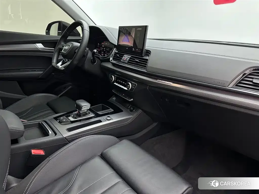 Audi Q5L 2022 Черный из Китая, фото 5