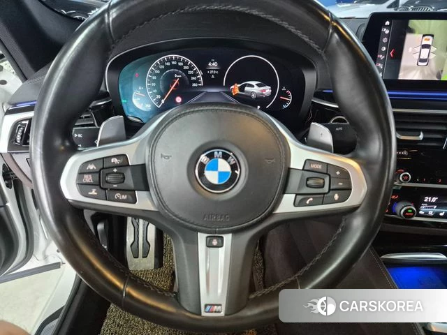 BMW 5 Series (G30) 2019 Белый из Кореи, фото 5