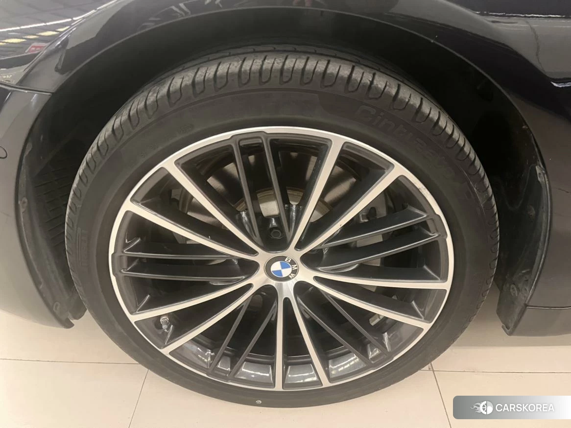 BMW 5 series 2021 Черный из Китая, фото 5