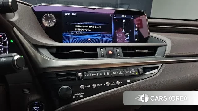 Lexus ES300h 7th generation 2019 Белый из Кореи, фото 5