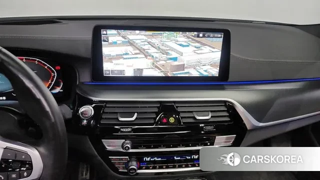 BMW 5 Series (G30) 2023 Белый из Кореи, фото 5