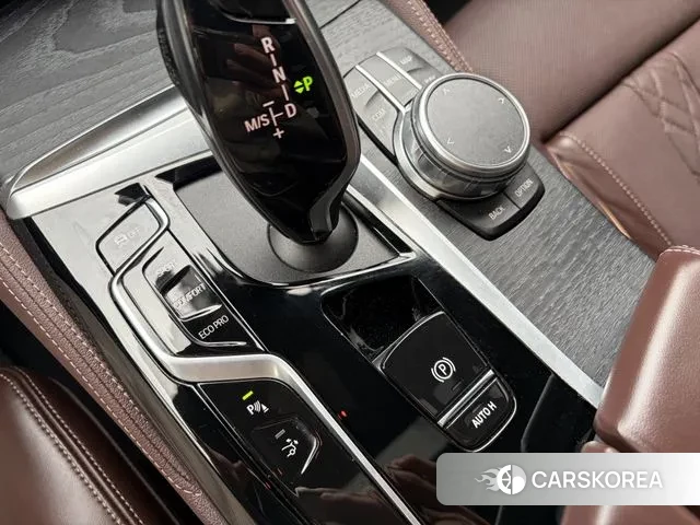 BMW 6 Series GT (G32) 2022 Серебристо-серый из Кореи, фото 5