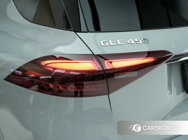 Mercedes-Benz GLE (import) 2024 Серебристо-серый из Китая, фото 5