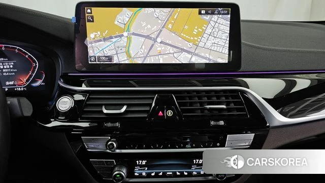 BMW 5 Series (G30) 2023 Белый из Кореи, фото 5