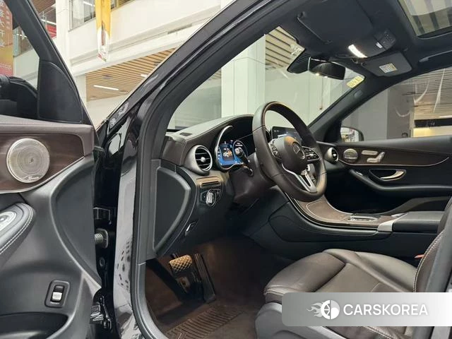 Mercedes-Benz GLC 2021 Черный из Китая, фото 5