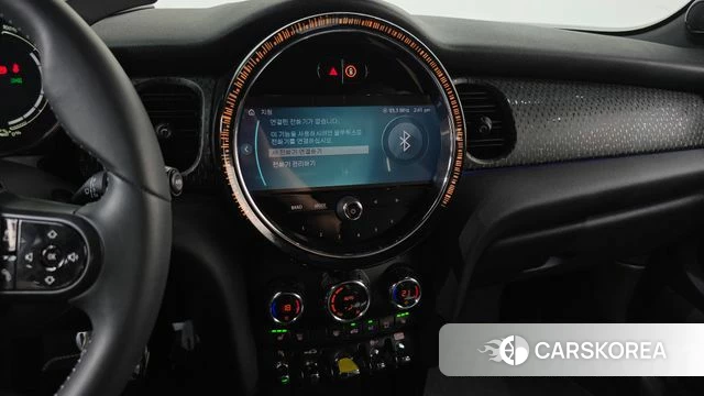 Mini Cooper Electric 2023 Черный из Кореи, фото 5