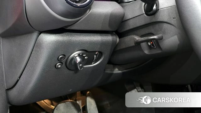 Mini Cooper 2023 Красный из Кореи, фото 5