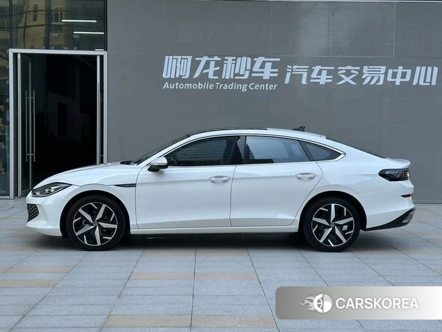 Volkswagen Lingdu 2023 Белый из Китая, фото 5
