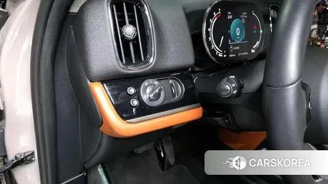 Mini Cooper S Countryman 2021 Жемчужный цвет из Кореи, фото 5