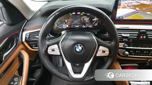 BMW 5 Series (G30) 2020 Белый из Кореи, фото 5