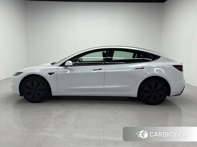 Tesla Model 3 2025 Белый из Китая, фото 5