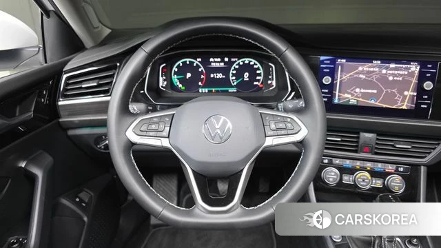 Volkswagen 7th Generation of Jetta 2023 Белый из Кореи, фото 5