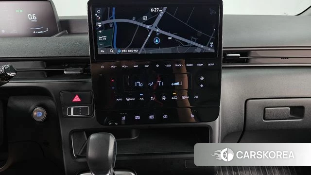 Hyundai Staria 2023 Белый из Кореи, фото 5