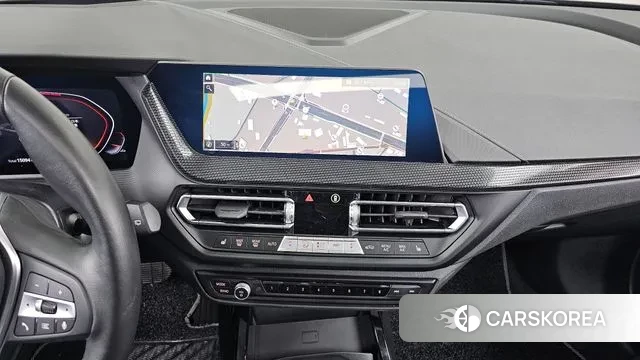 BMW 1 Series (F40) 2024 Черный из Кореи, фото 5