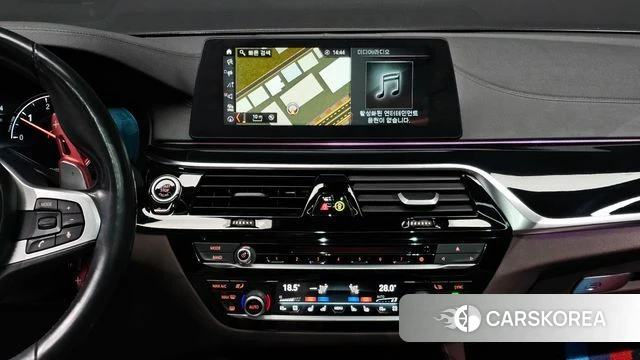 BMW 5 Series (G30) 2018 Черный из Кореи, фото 5