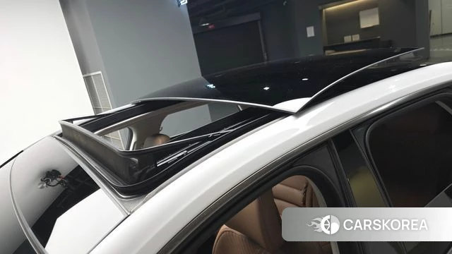 Hyundai Grandeur Hybrid (GN7) 2023 Белый из Кореи, фото 5