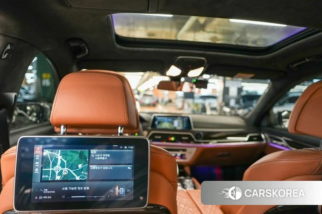 BMW 7 Series (G11) 2021 Небесно-голубой из Кореи, фото 5