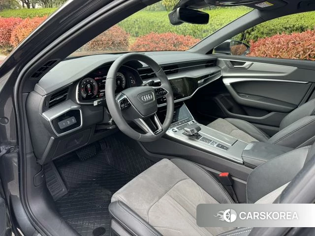 Audi A6L 2021 Темно-серый из Китая, фото 5