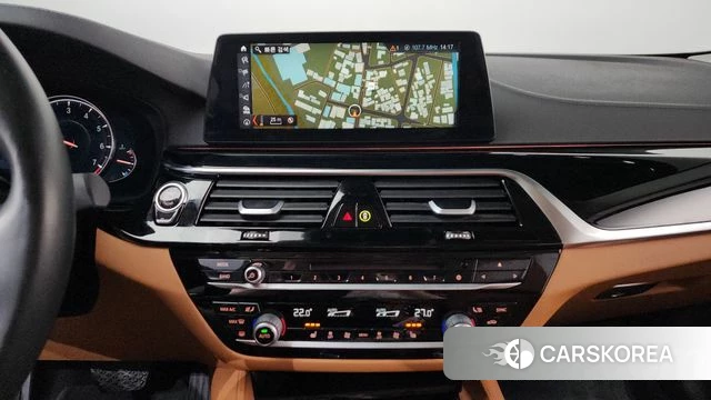 BMW 5 Series (G30) 2018 Синий из Кореи, фото 5