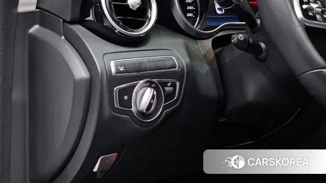 Mercedes-Benz C-Class W205 2020 Белый из Кореи, фото 5