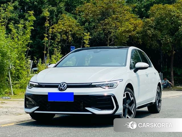 Volkswagen Golf 2025 Белый из Китая, фото 5