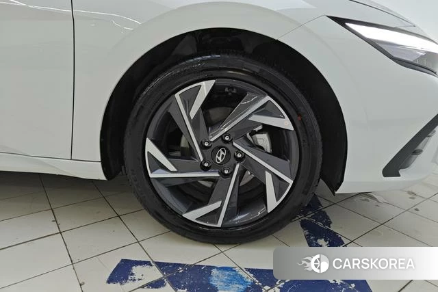 Hyundai Elantra 2025 Белый из Китая, фото 5