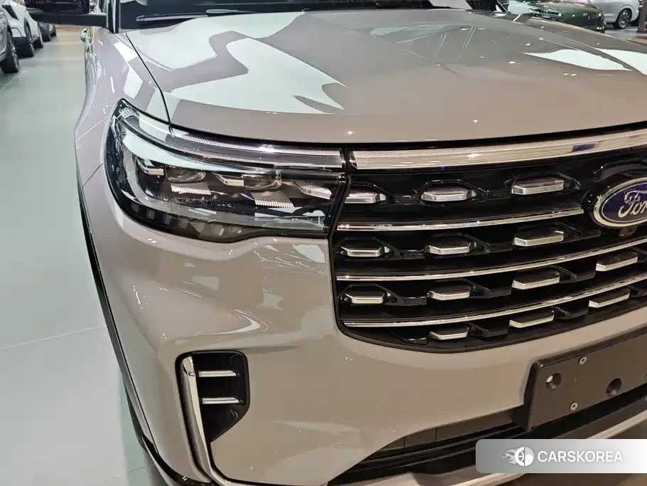Ford Explorer 2026 Silver/gray из Китая, фото 5