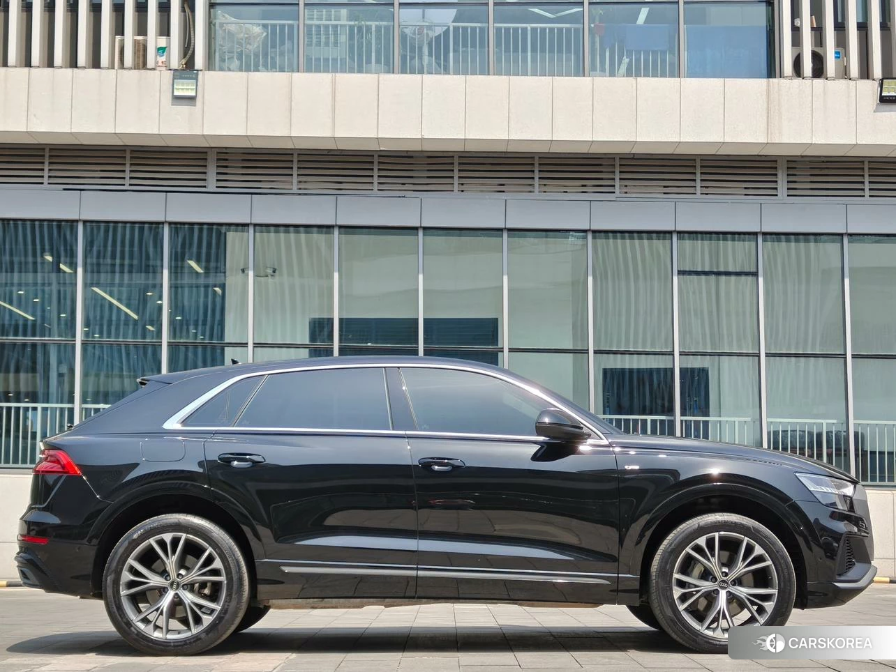 Audi Q8 2021 Черный из Китая, фото 5