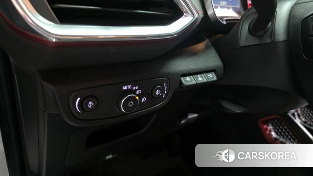 Chevrolet (GM Daewoo) Trailblazer 2021 Белый из Кореи, фото 5
