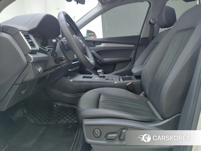 Audi Q5L 2022 Белый из Китая, фото 5