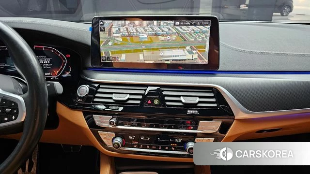 BMW 5 Series (G30) 2023 Белый из Кореи, фото 5