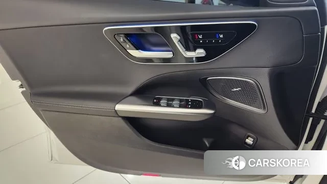 Mercedes-Benz C-Class W206 2024 Белый из Кореи, фото 5