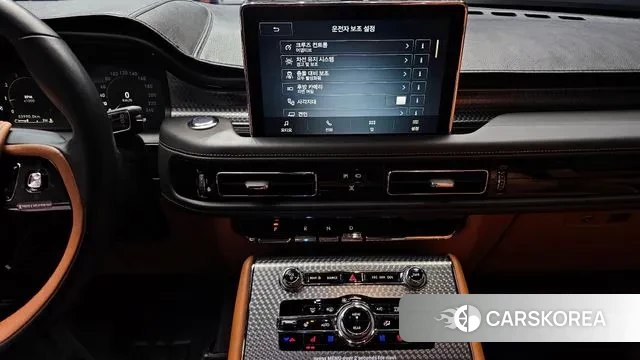 Lincoln Aviator 2nd generation 2023 Серебристо-серый из Кореи, фото 5