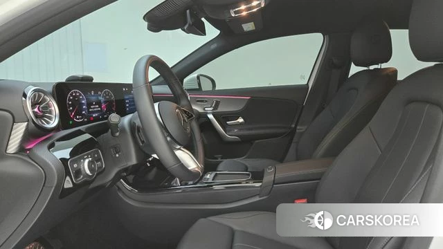 Mercedes-Benz A-Class W177 2025 Белый из Кореи, фото 5