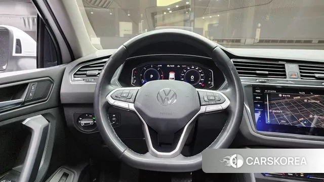 Volkswagen Tiguan second Generation 2022 Белый из Кореи, фото 5