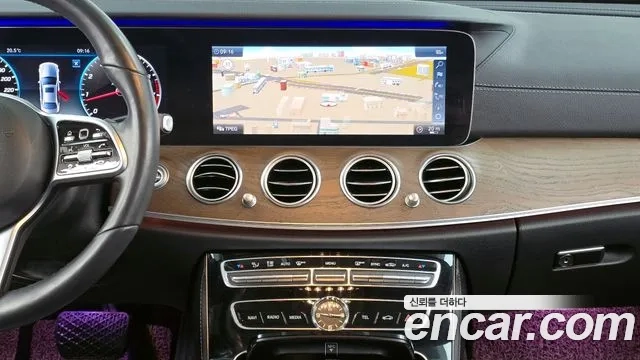Mercedes-Benz E-Class W213 2018 Белый из Кореи, фото 5