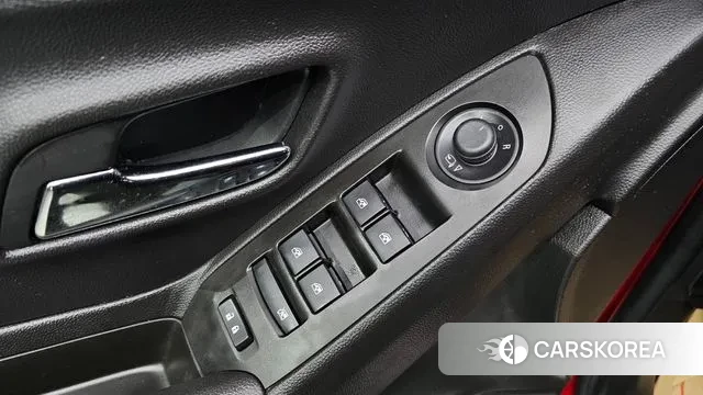 Chevrolet (GM Daewoo) The New Trax 2018 Красный из Кореи, фото 5
