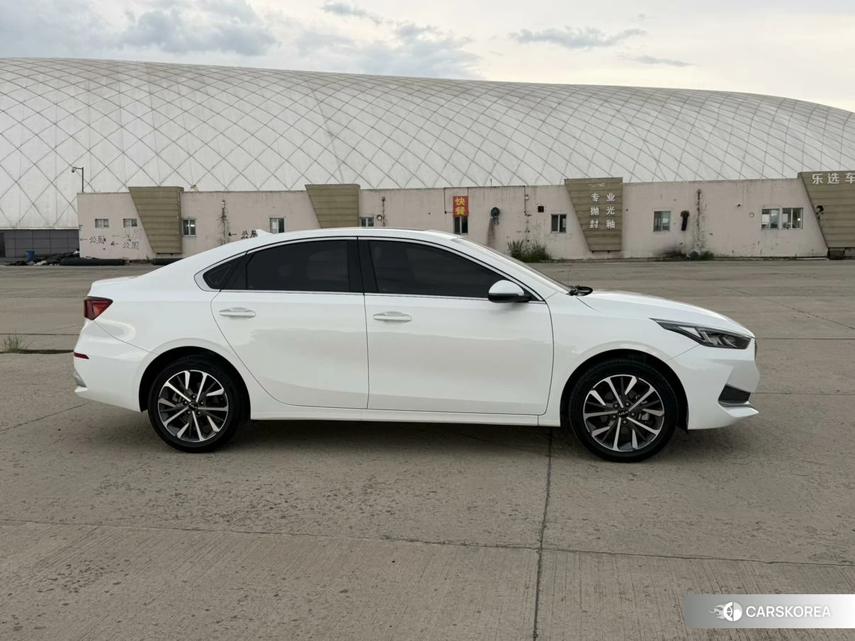 Kia K3 2021 Белый из Китая, фото 5