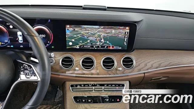 Mercedes-Benz E-Class W213 2021 Белый из Кореи, фото 5